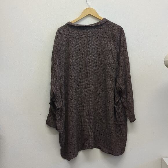The Big Shirt by Carole Tomkins brown Rayon patterned button down shirt size 3X - Picture 6 of 6